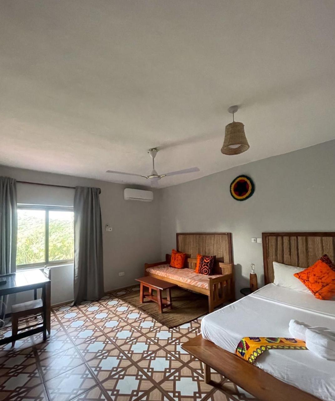 Hotel Afiki Elmina Exteriér fotografie