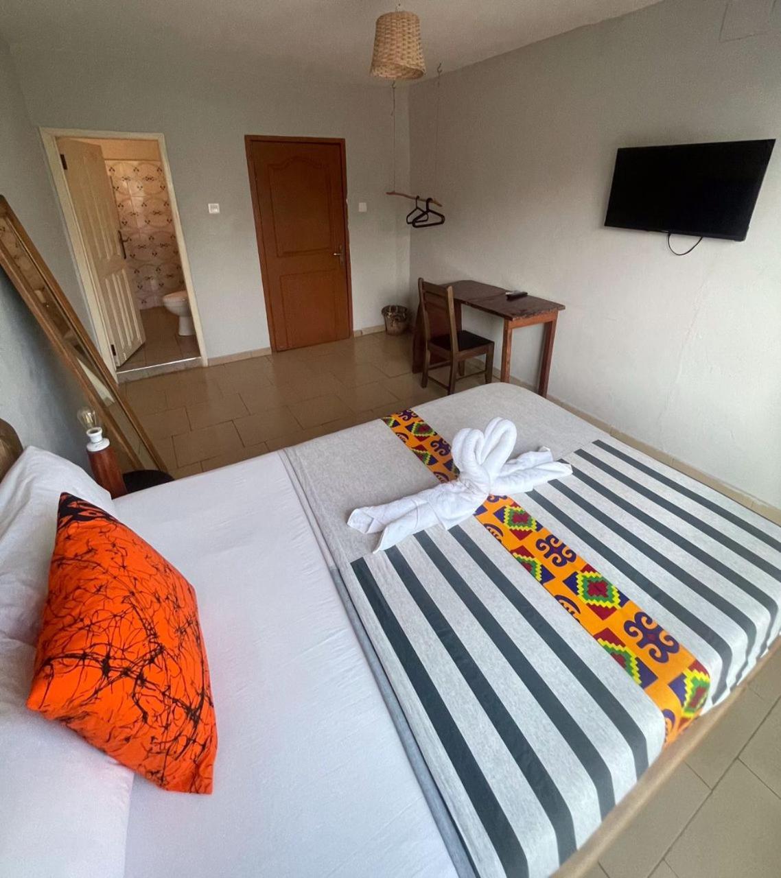 Hotel Afiki Elmina Exteriér fotografie