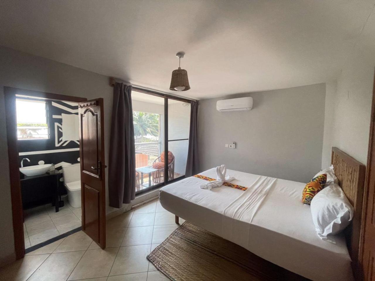 Hotel Afiki Elmina Exteriér fotografie
