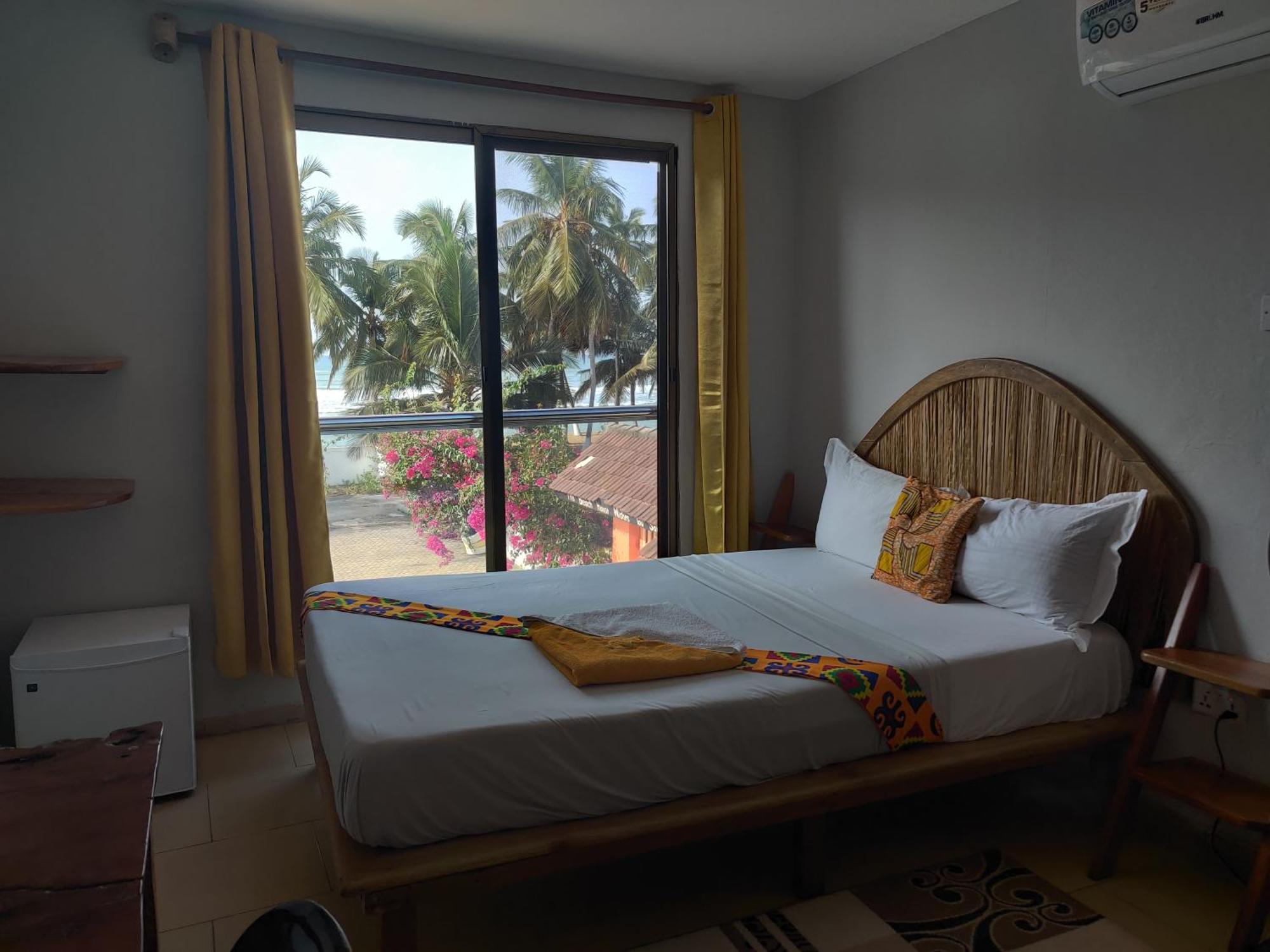 Hotel Afiki Elmina Exteriér fotografie